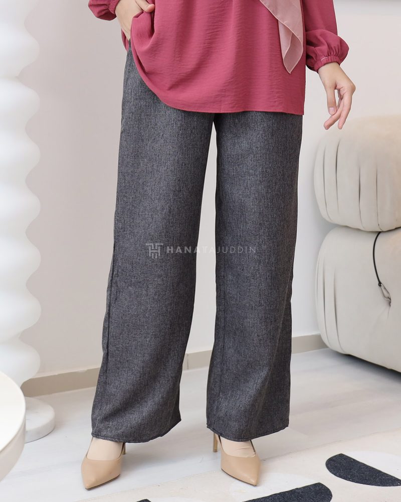 Relax Pants in Deep Grey