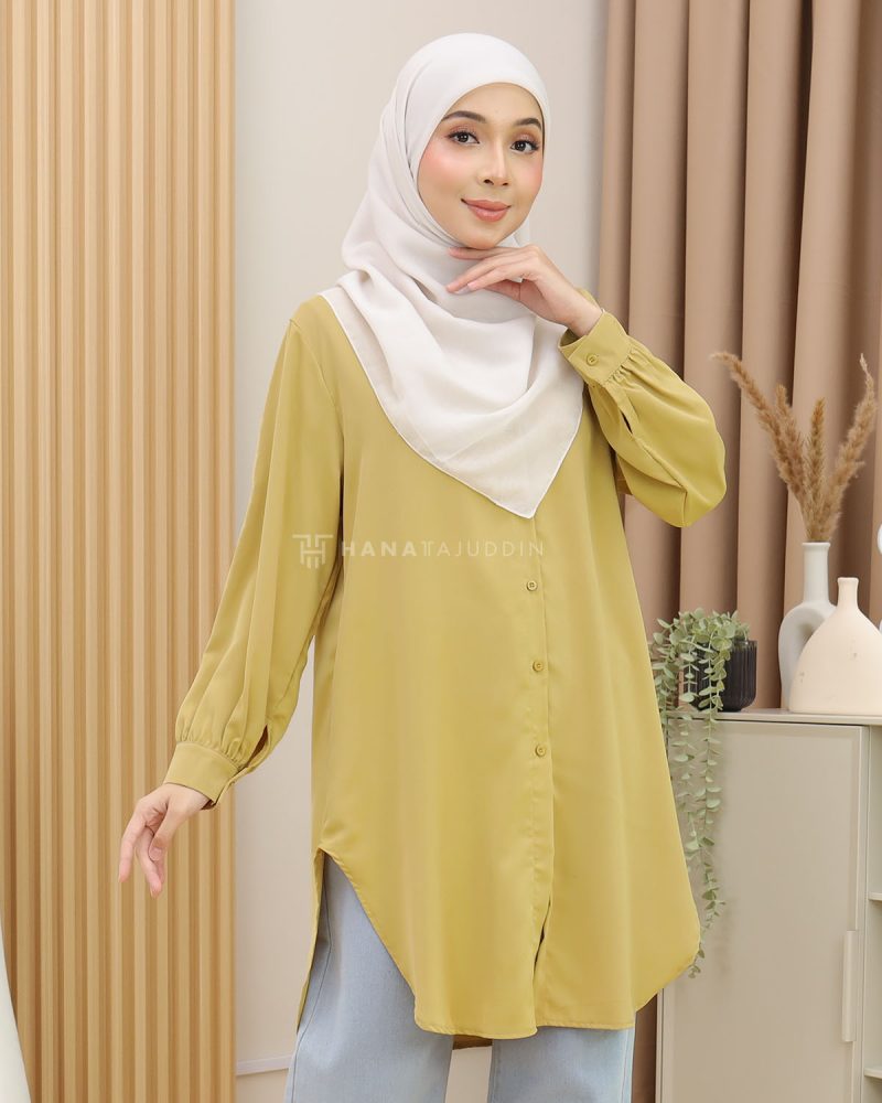 Adena Top in Cream Gold