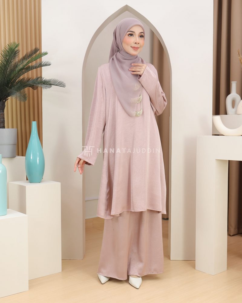 Kurung Srikandi in Dusty Pink