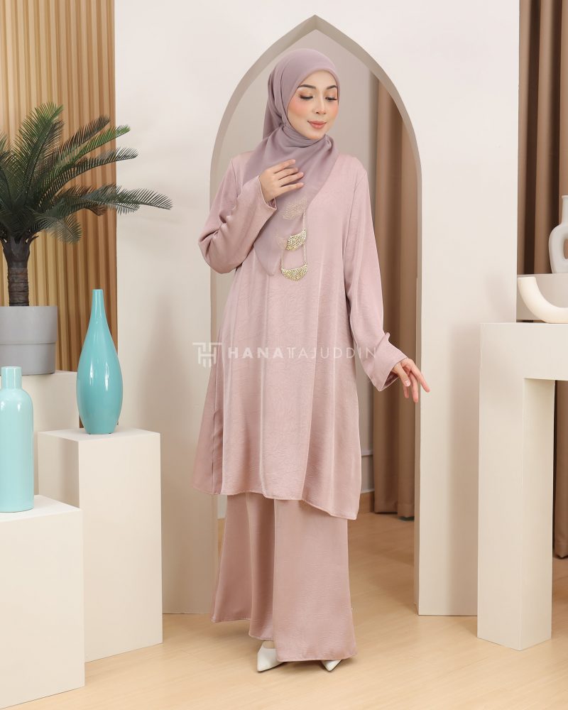 Kurung Srikandi in Dusty Pink - Image 4