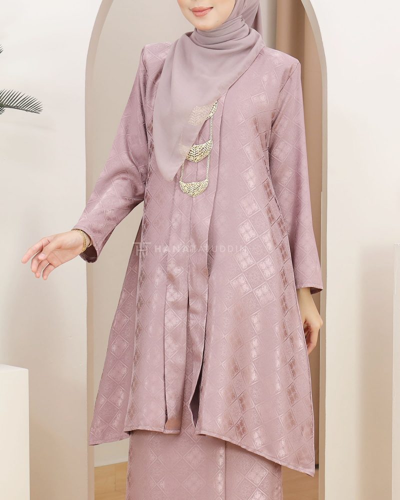 Kebarung Mahsuri in Dusty Rose - Image 6