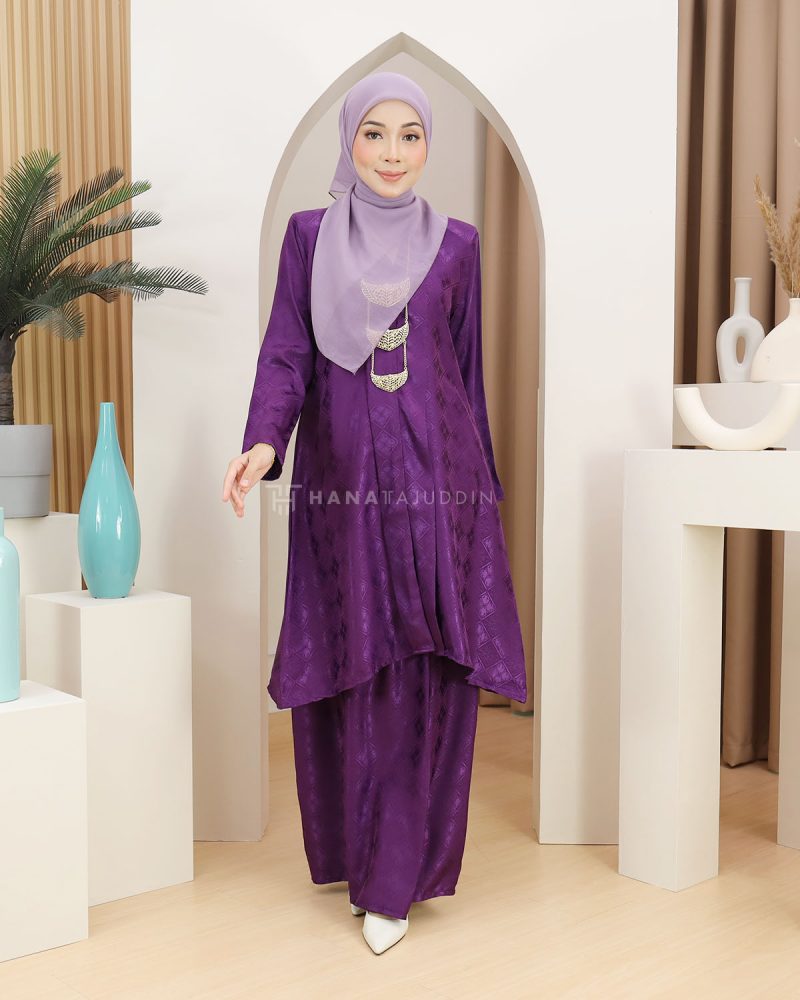 Kebarung Mahsuri in Royal Purple - Image 3