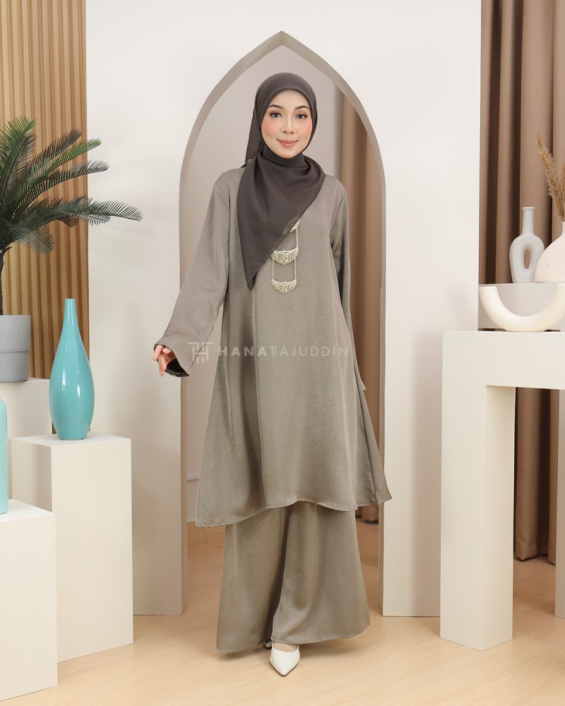 Kurung Srikandi in Silver Sage