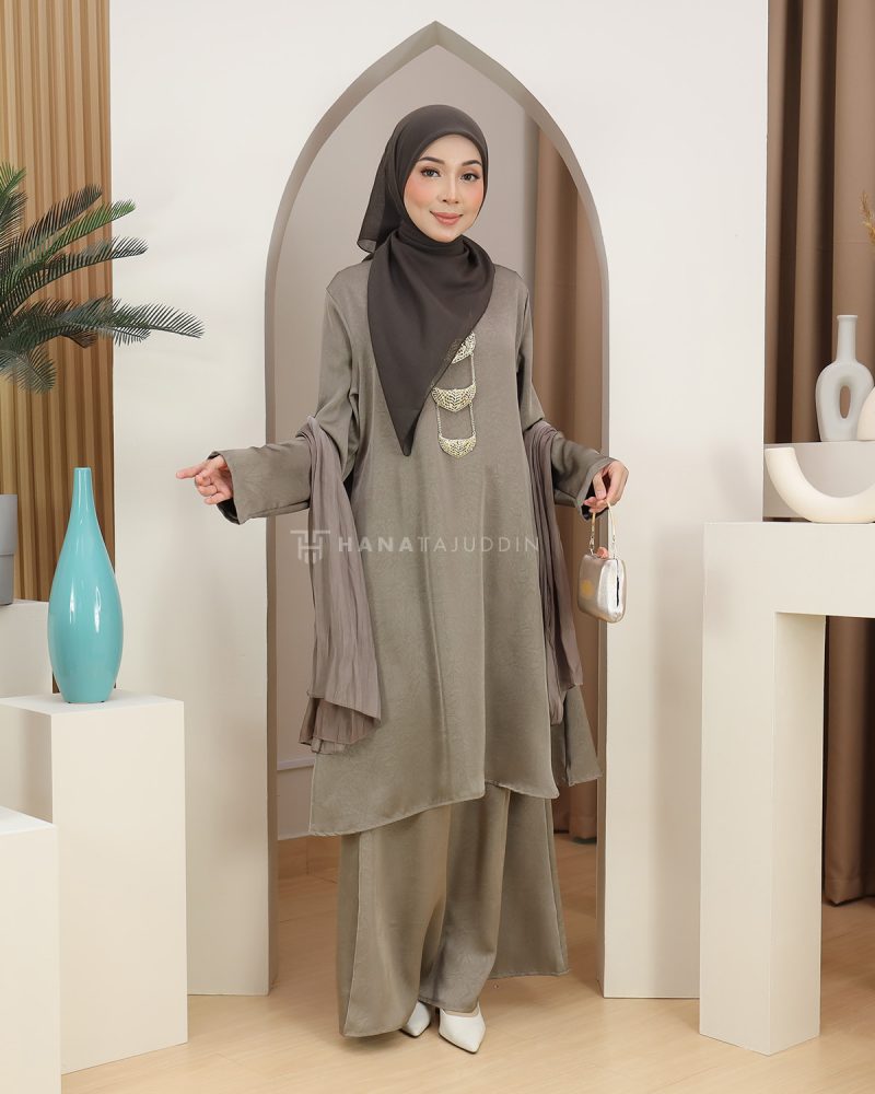 Kurung Srikandi in Silver Sage - Image 2