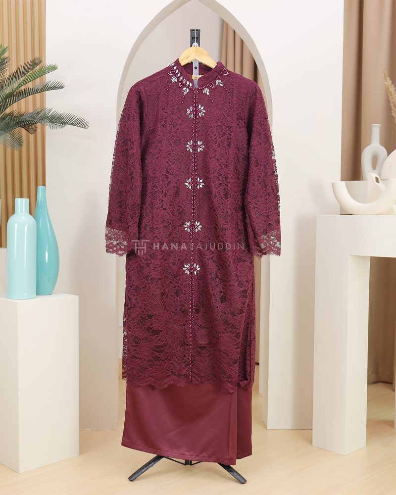 Kurung Ratna in Burgundy