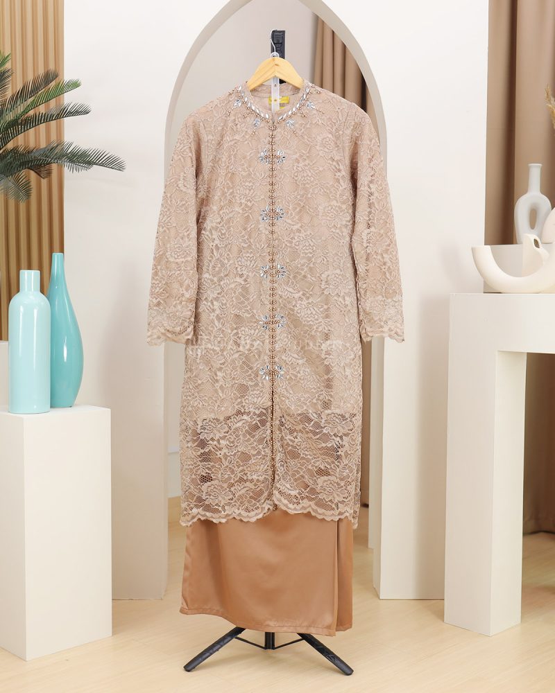 Kurung Ratna in Milo