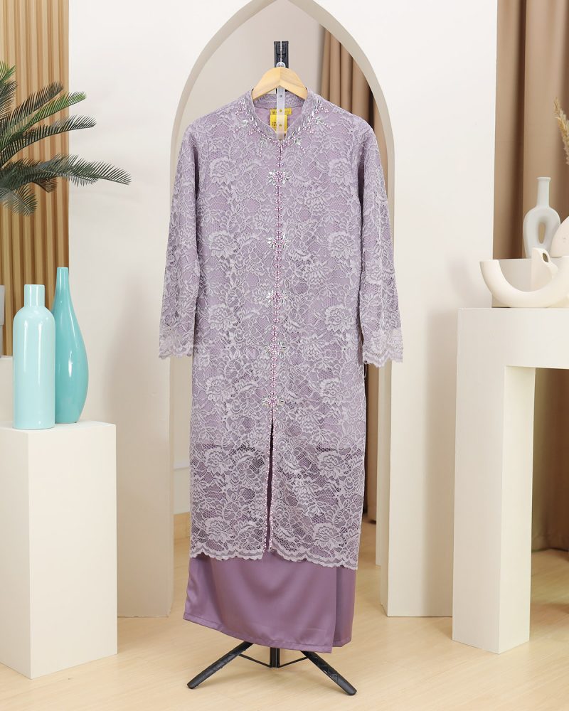 Kurung Ratna in Dusty Purple