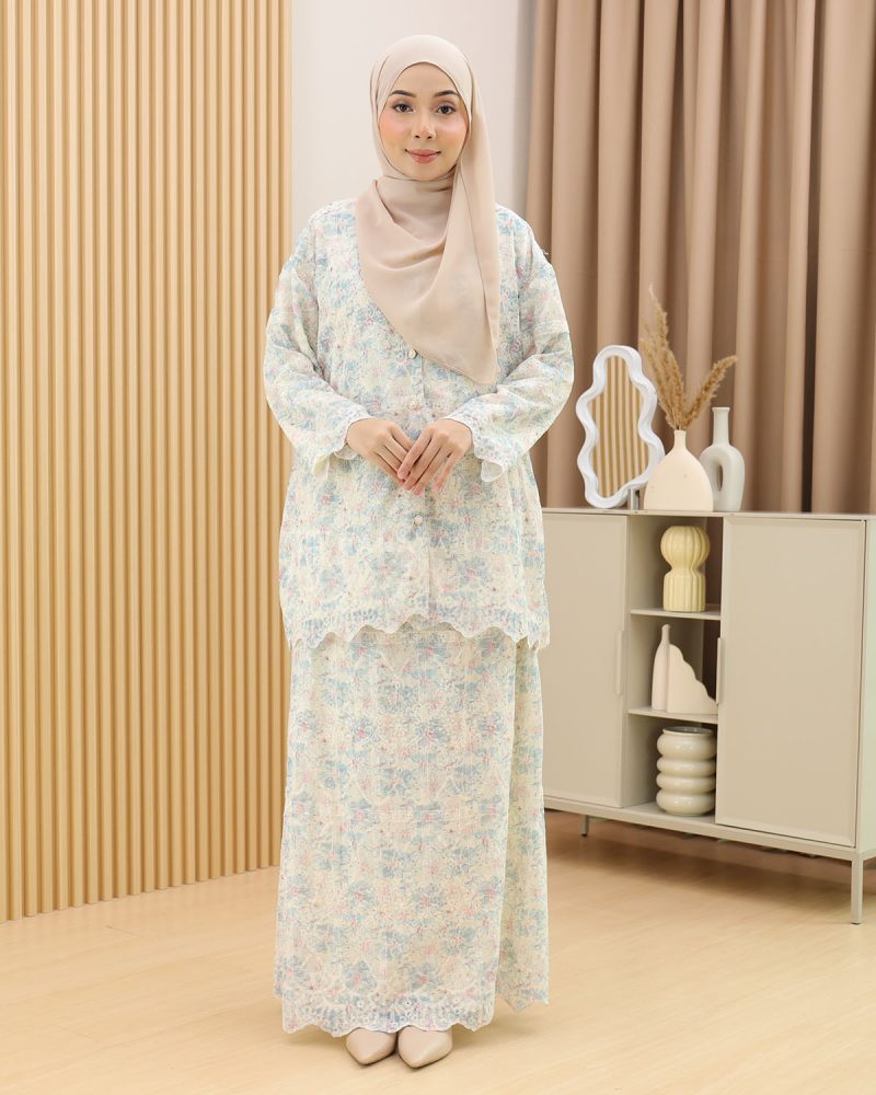 Kurung Maya in Blue Pink - Image 4
