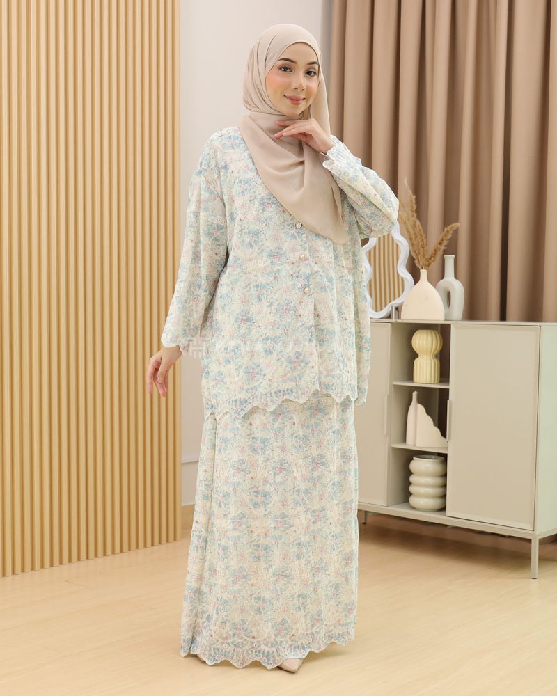 Kurung Maya in Blue Pink - Image 2