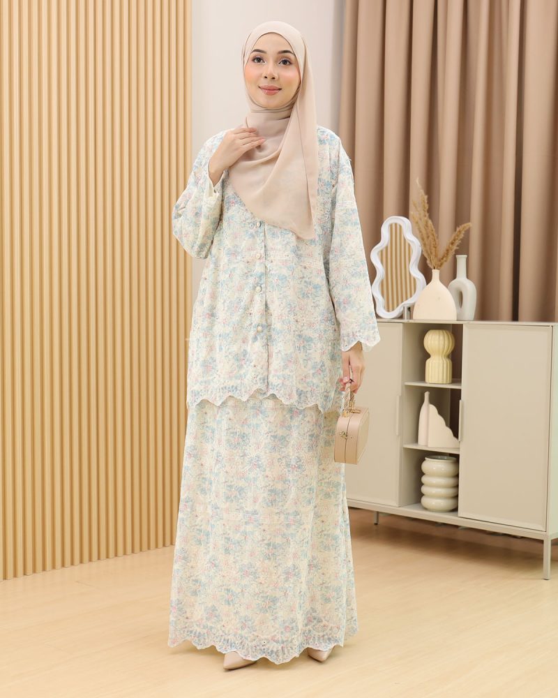 Kurung Maya in Blue Pink