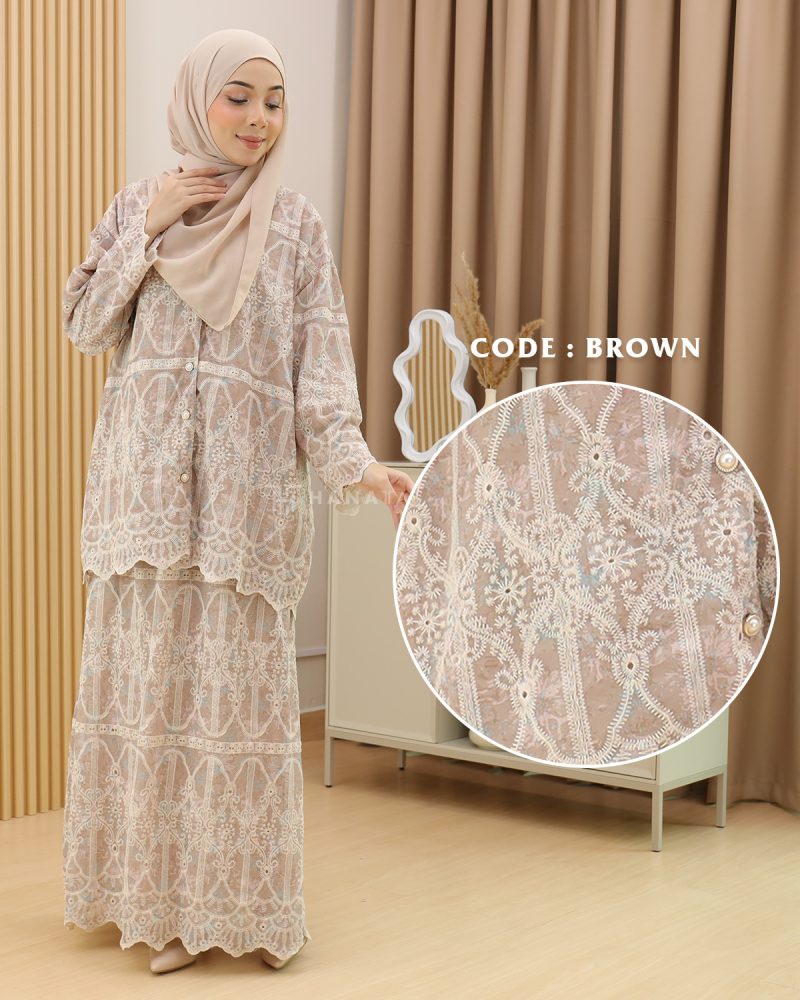 Kurung Maya in Brown - Image 5