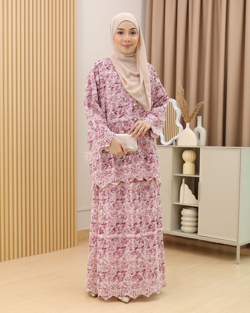 Kurung Maya in Deep Pink