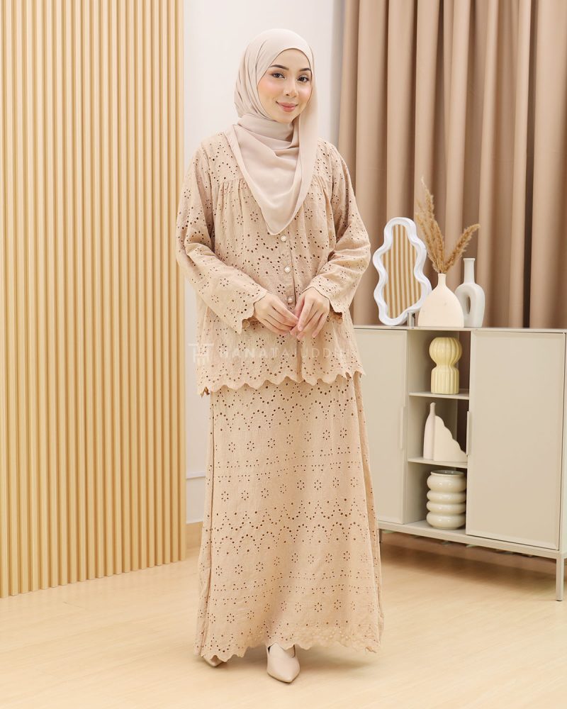 Kurung Mustika in Nude - Image 3