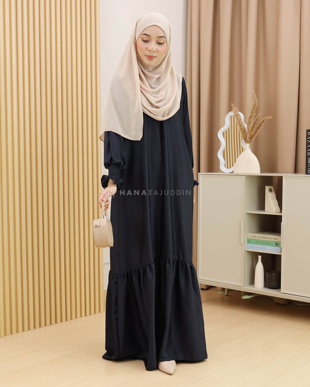 Minaa Abaya in Blue Black