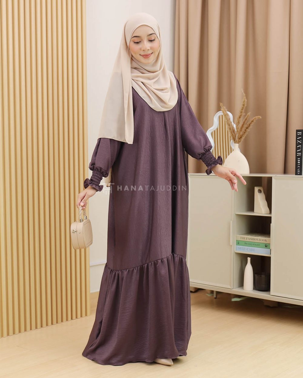 Minaa Abaya in Plum
