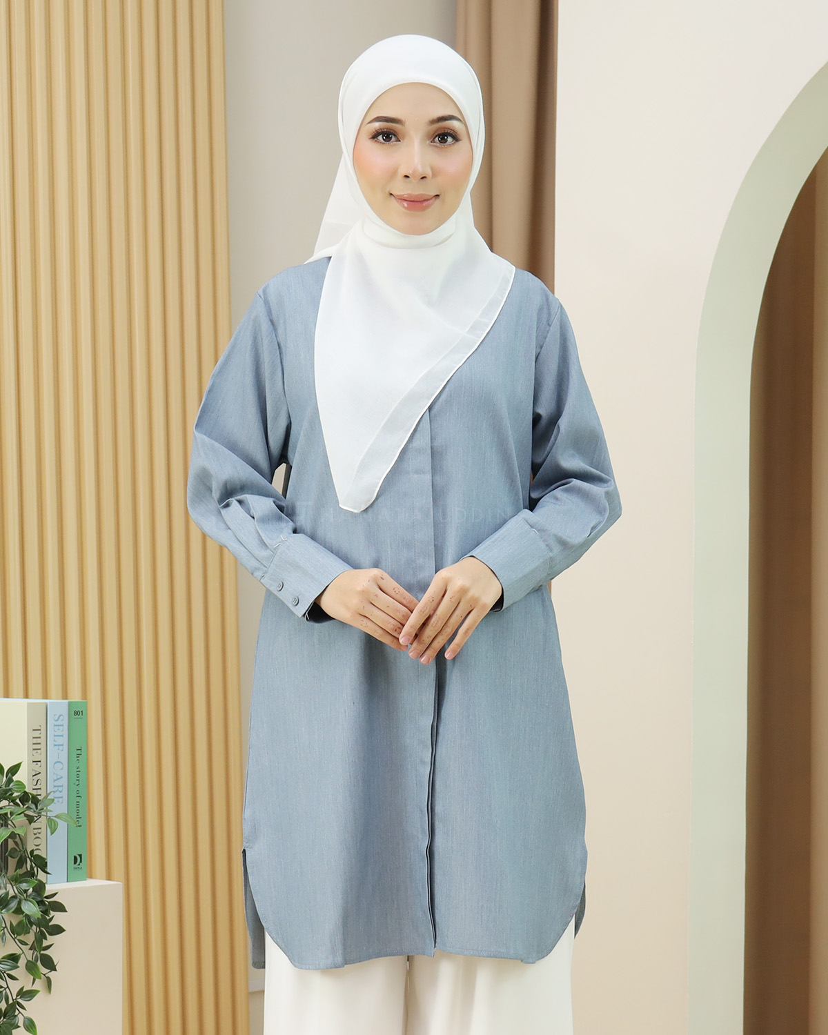 Edora Top in Light Blue - Image 5
