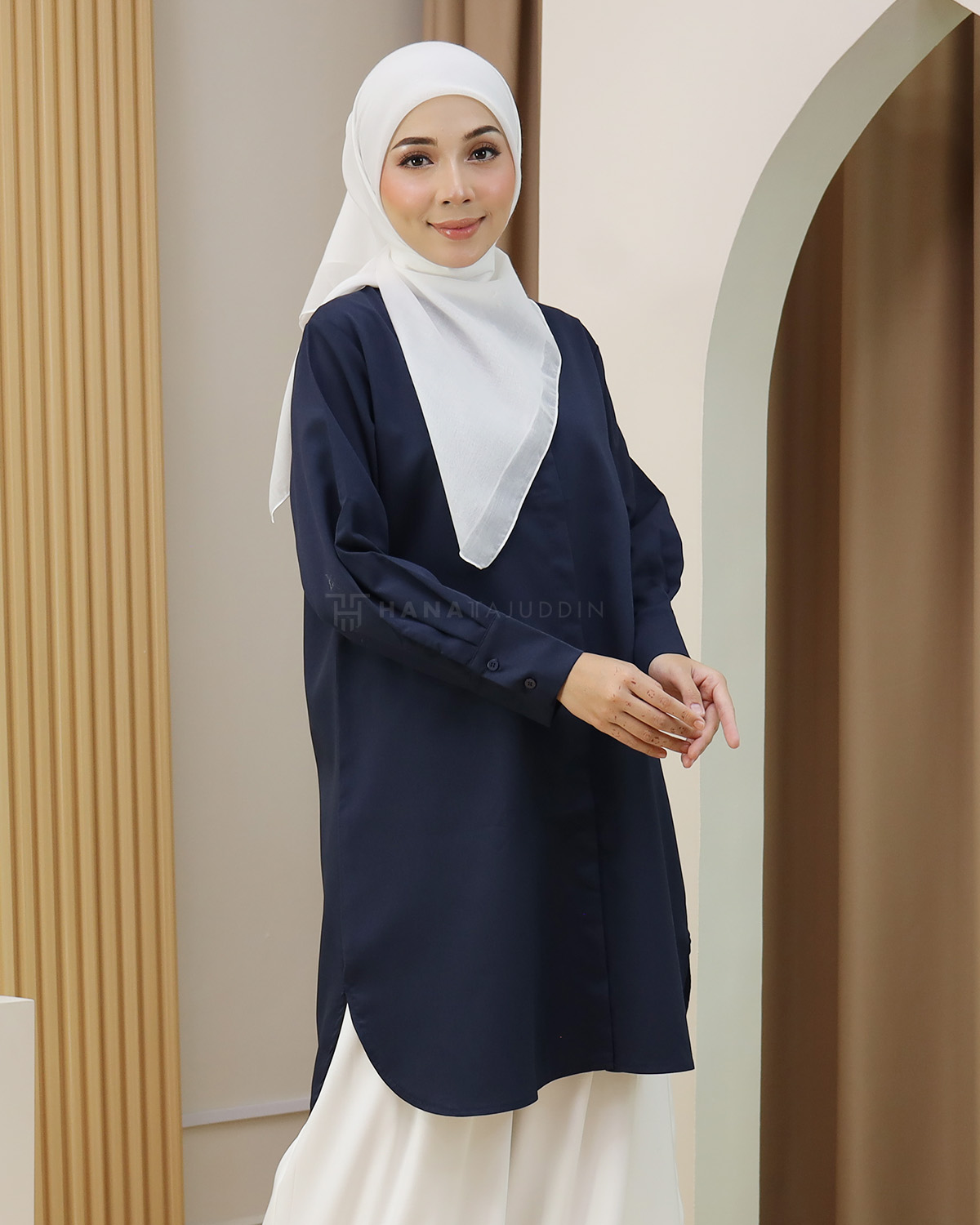 Edora Top in Navy Blue