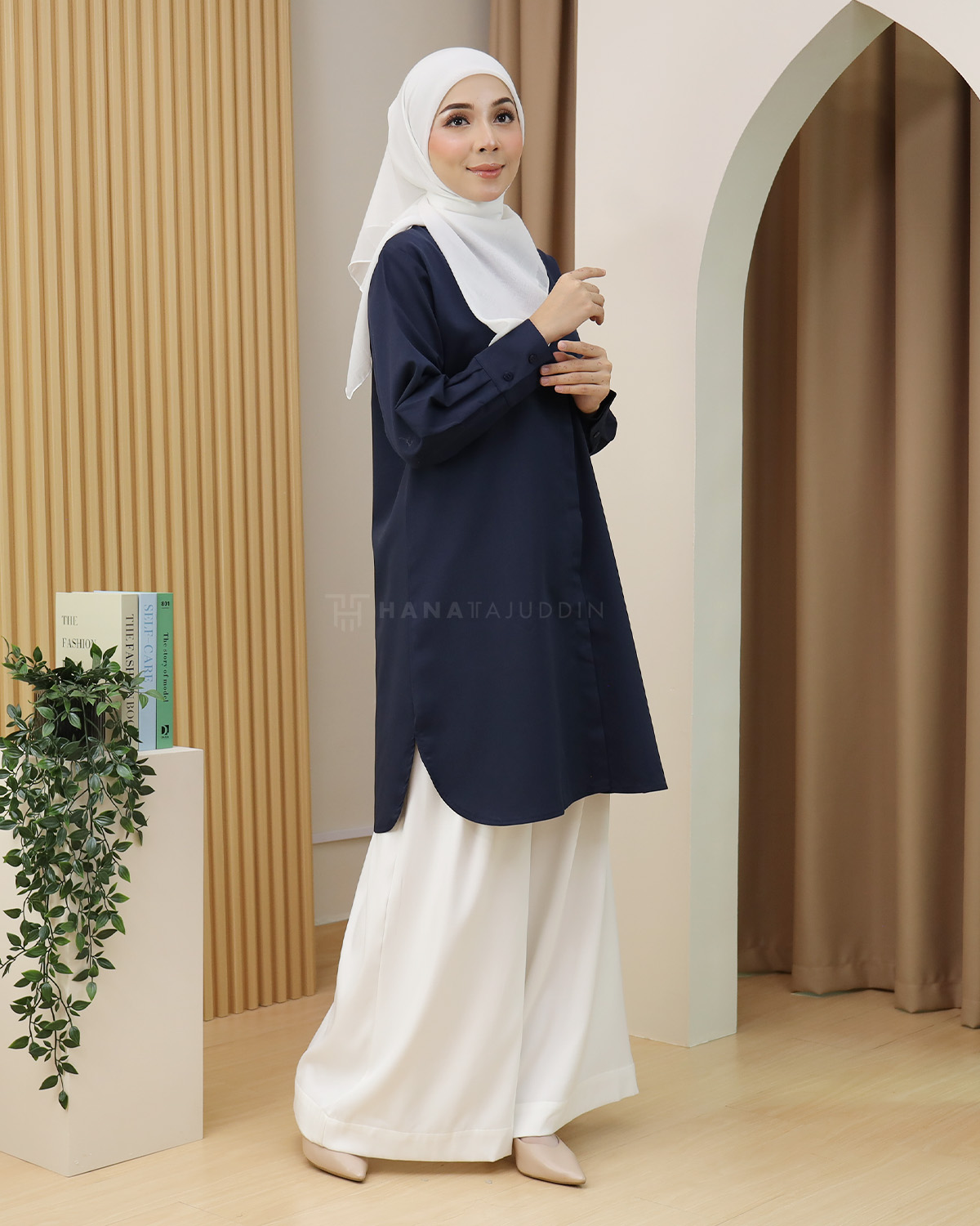 Edora Top in Navy Blue - Image 3